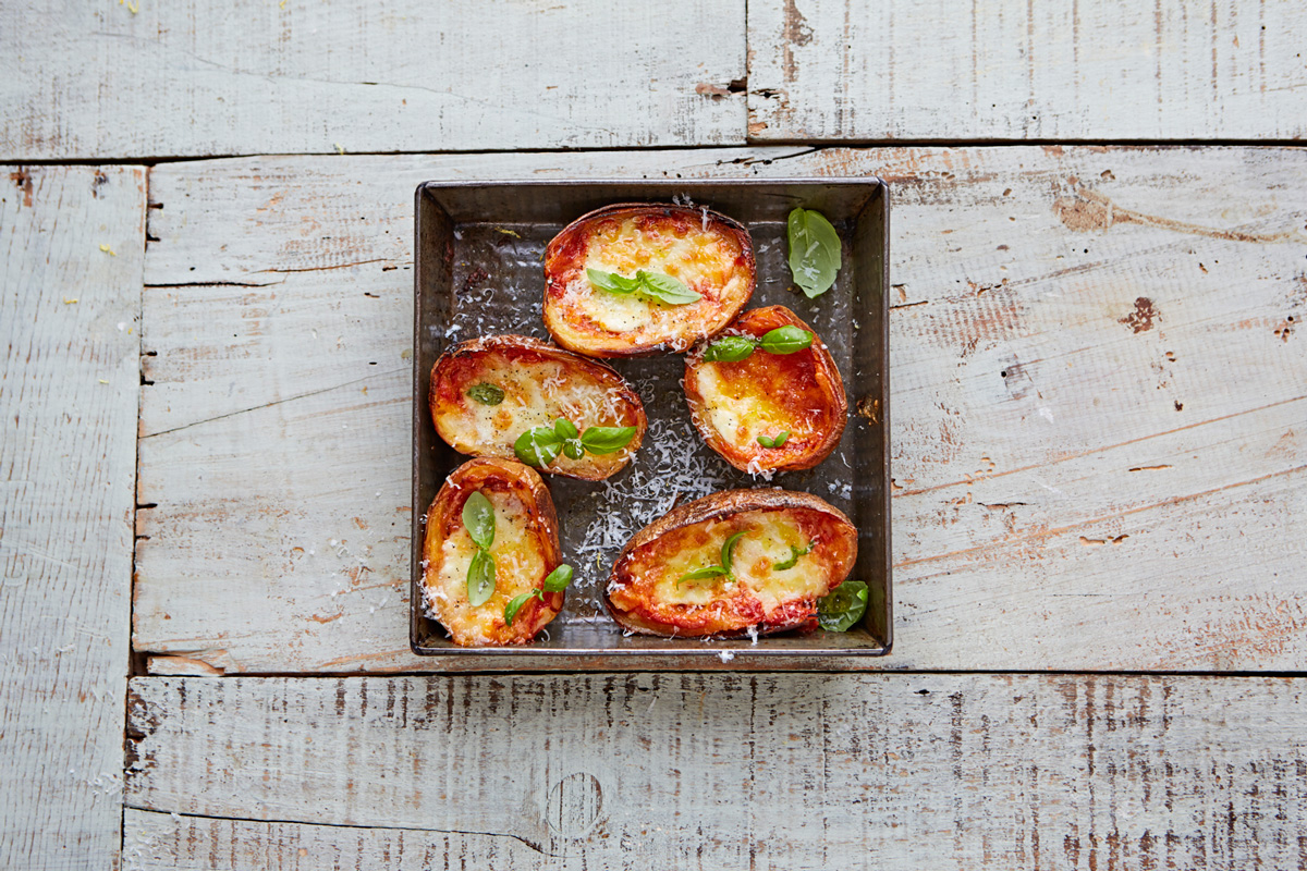 Tomato_mozzarella_basil_potato_skins_16297_preview