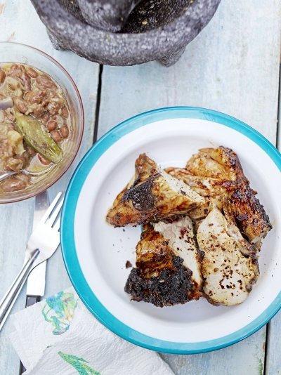 poulet chili avec des haricots pinto ivres