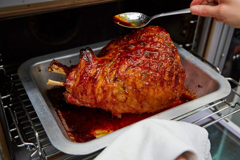 How to cook the perfect roast ham Features Jamie Oliver