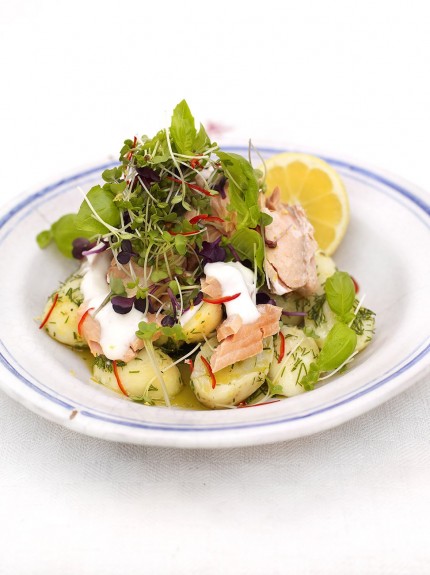 Warm salmon salad